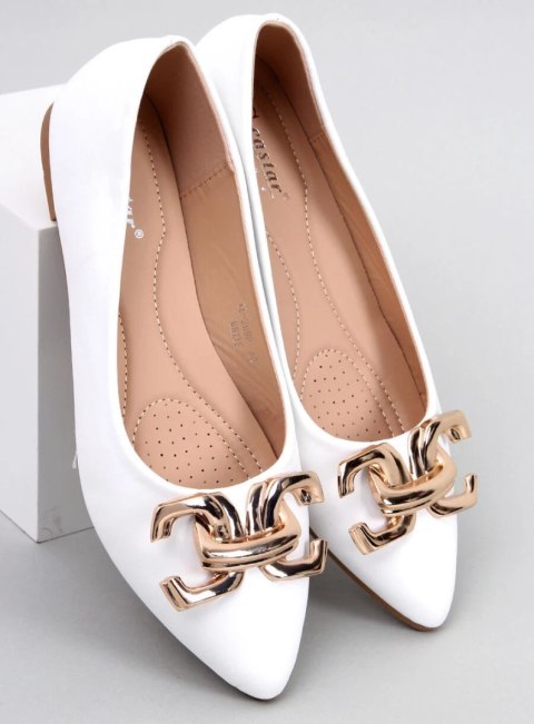 Baleriny eleganckie z klamerką SIMONA WHITE Baleriny eleganckie z klamerką SIMONA WHITE