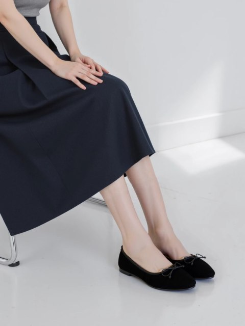 Damskie Baleriny BELLA BLACK - Klasyczna Elegancja z Nowoczesnym Akcentem Damskie Baleriny BELLA BLACK - Klasyczna Elegancja z Nowoczesnym Akcentem