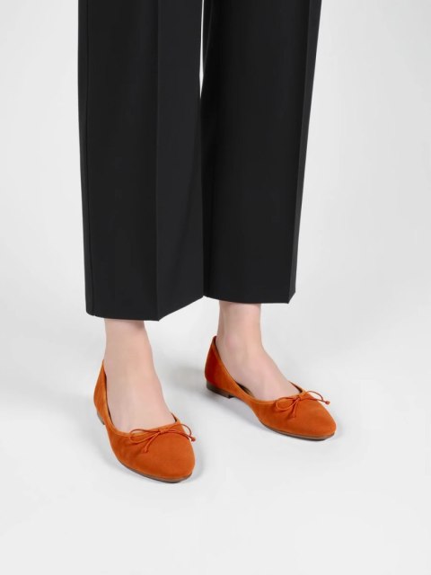 Damskie Baleriny BELLA ORANGE - Uroczy Minimalizm w Energetycznym Odcieniu Damskie Baleriny BELLA ORANGE - Uroczy Minimalizm w Energetycznym Odcieniu